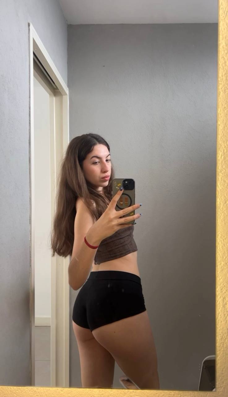 Amber in her underwear in Bogota