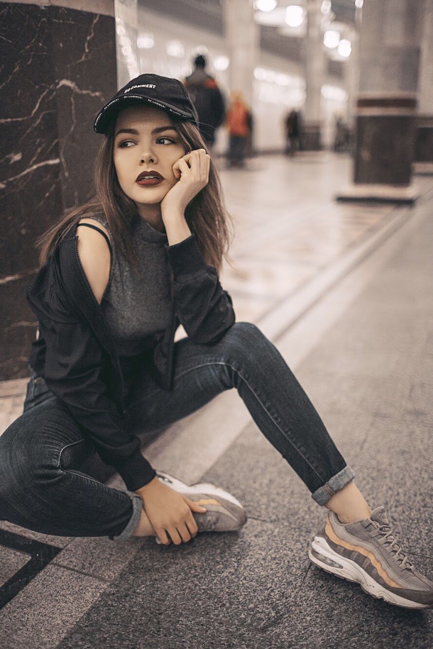 Sassy girls keeps it classy — live