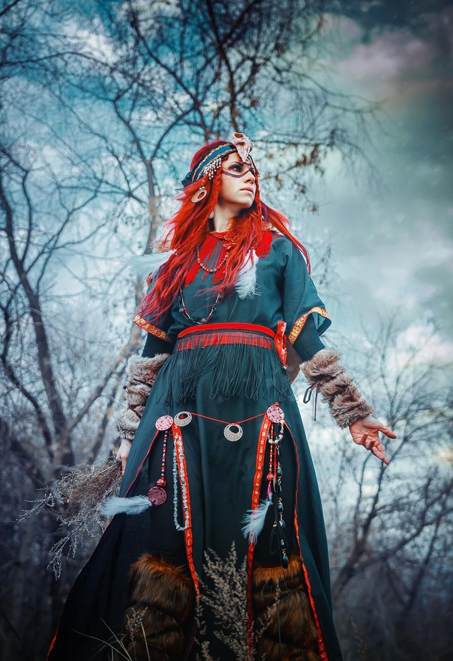 Take a pause and enjoy Girls in Slavic costumes — streaming from Bogota